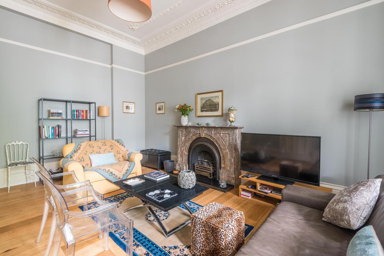 Lovely Chelsea Home Near The Thames By Underthedoormat London Eksteriør bilde